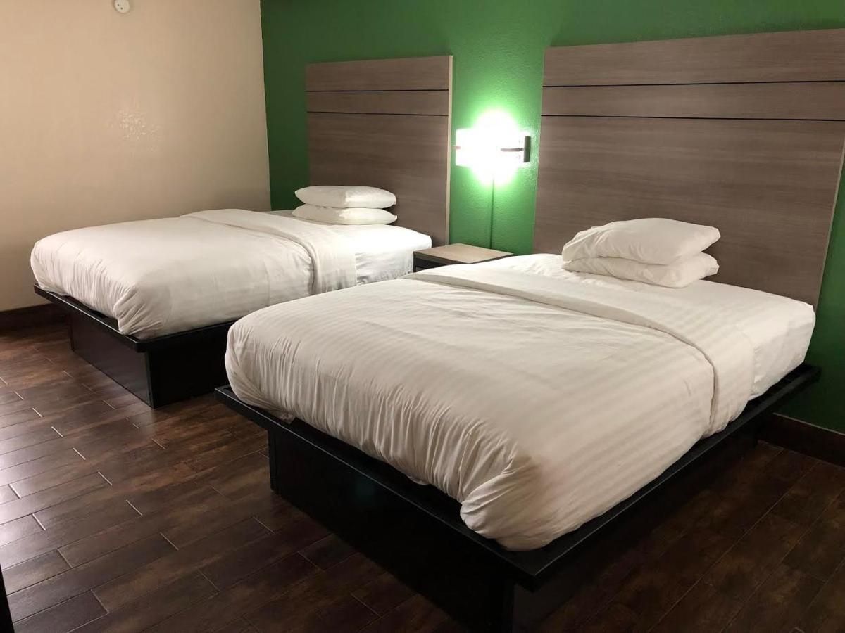 Travelers Inn And Suites Wharton Eksteriør bilde