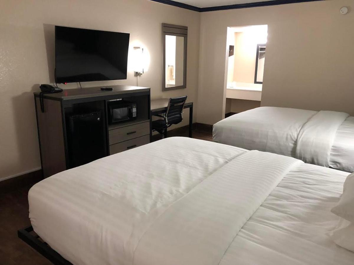 Travelers Inn And Suites Wharton Eksteriør bilde